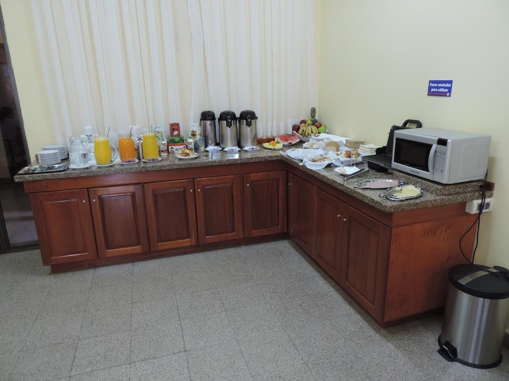 Hotel Domingo Savio เอนการ์นาซิออน ภายนอก รูปภาพ