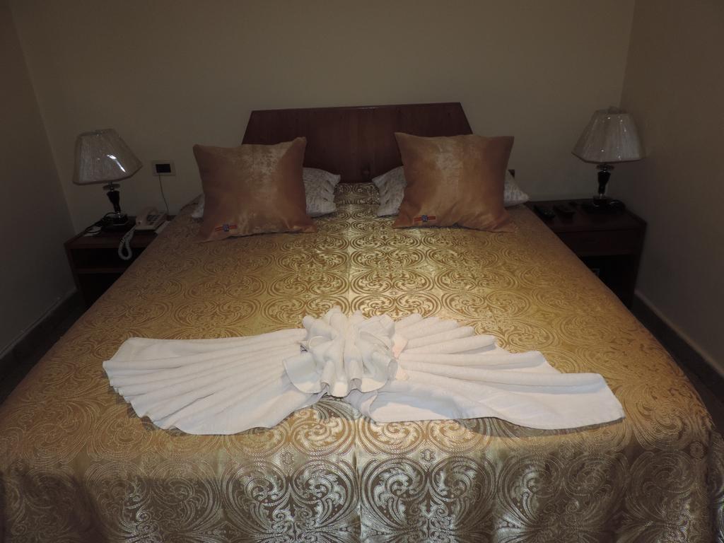 Hotel Domingo Savio เอนการ์นาซิออน ภายนอก รูปภาพ